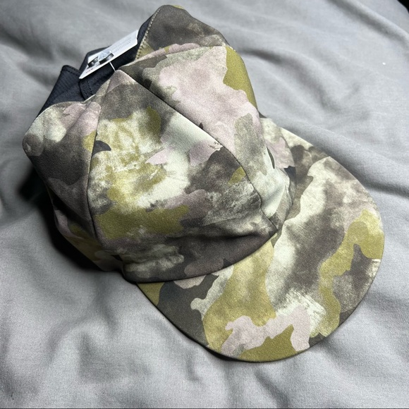 Lululemon Wunder Train Hat NWT Size XS/S *Brand New Never Worn* Green Camo - Picture 2 of 16